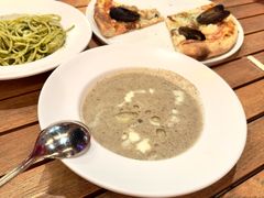 -城市大道红炉披萨烘焙坊