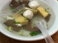 -松树干拌面店