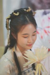 -汉仪华裳汉服馆(打浦桥店)