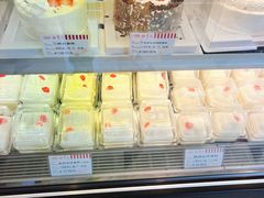 -红宝石·鲜奶小方·海派西点房(南丹店)