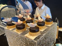 -奔驰上海利星(七宝店)