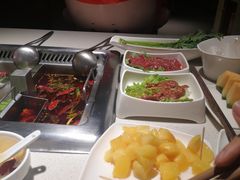 -海底捞火锅鲜切牛肉主题店(长寿路店)