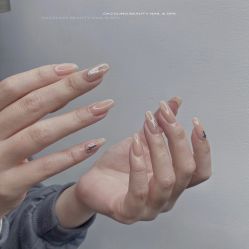 -DAZZLING BEAUTY美甲•美睫专门店