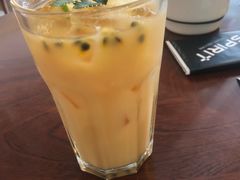 白桑格利亚冷泡茶-灵意咖啡·西班牙美食(汕头金平万达广场店)