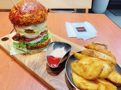 双蛋指椒牛肉汉堡-魏斯理汉堡(西安沣东吾悦店)