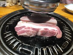 -唯成•韩国炭火烤肉 유성고기