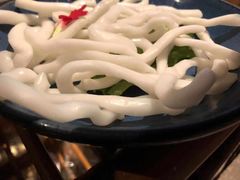 -老牌坊云南鱼豆花火锅(哈西万达店)