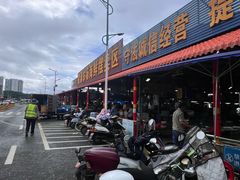 -霞涌市场海鲜摆卖区