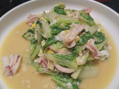 笔管鱼小白菜-开海·红岛海鲜虾水饺(石老人店)