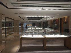 -北京七彩云南翡翠珠宝旗舰店(月坛店)