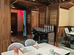 -乔家小院•非遗驴肉•本地小海鲜(滨河路店)