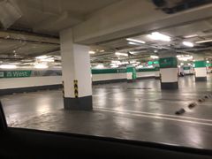 -国金中心-停车场