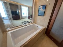 -汕尾巴黎半岛酒店