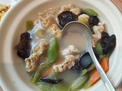 骨汤面筋烩丝瓜-东方饺子王(大屯路店)