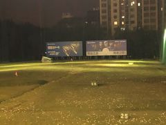 -仙霞高尔夫练习场-停车场