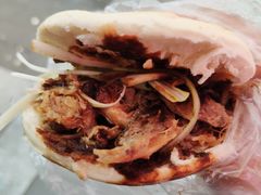 鸭肉夹饼-烤鸭肉夹馍鸭汤店