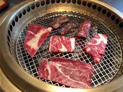 -铭牛烧肉·和牛海鲜自助(高新月牙湖店)