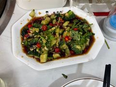 -鲁员外地锅鸡地锅鱼(古墩路店)