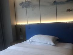 -丽辰酒店(深圳翻身地铁站店)