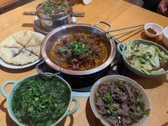 -大众跷脚牛肉馆·非遗传承单位(峨眉山店)