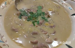 Sour Cabbage with Vermicelli and Donkey Tripe