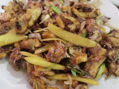 姜葱炒土鸡-黄家菜园农庄