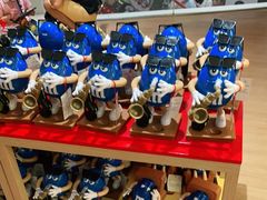 -m豆巧克力世界(上海世茂广场店)