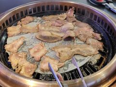-火影不二碳烤牛肋条自助烤肉店榴莲鳗鱼生蚝(红山店)