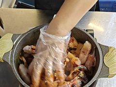 -刘姐啤酒鱼民族演艺餐厅(西街总店)