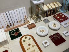 -LADY FAFA(巨鹿路陕西南路路口店)