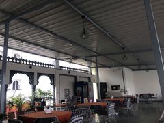 -Lake Shore Hotel & Restaurant