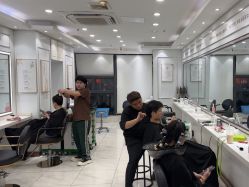 -镁连社·美联社