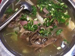 跷脚牛肉-谢老五跷脚牛肉·非遗传承店
