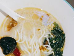 -灵芝妹子海鲜米线(凯德和平广场店)