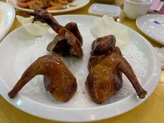 乳鸽-鹏城人家海鲜酒家·23年老字号(较场尾店)