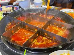-沸炉重庆老火锅(军事博物馆店)
