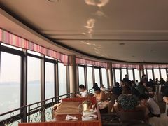 靠窗位-汇泉王朝大饭店-旋转餐厅(南海路店)