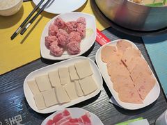 -四季喧黔味豆米火锅(万达广场店)