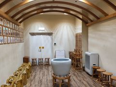 -蟹家大院 · 独揽江景(滨江店)