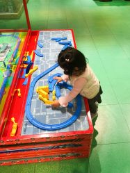 -Hamleys哈姆雷斯(三胞店)