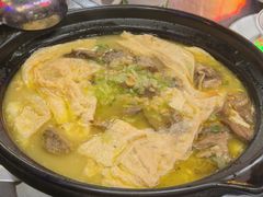 招牌香辣牛腩煲-华仔哥牛杂餐室
