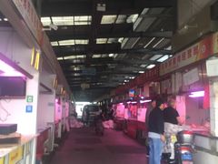 -七宝蔬菜农副产品综合交易市场-停车场
