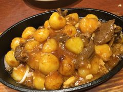 铁板小土豆烧牛腩-川人百味(万达店)