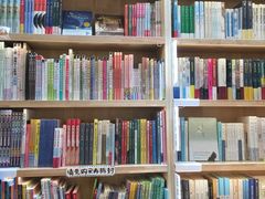 -猫的天空之城概念书店(杭州南宋御街店)