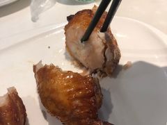 鲜虾胶酿脆皮鸡翅-港丽餐厅(高德置地店)