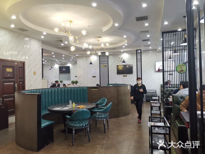 杨记齐齐哈尔烤肉(总店)大堂图片