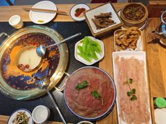 -周小明火锅(黑金冠社区店)