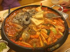 海鲜章鱼锅-青瓦餐厅·生鱼片·韩园烤肉(西塔店)