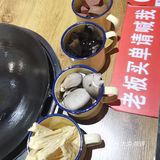 看介绍说是长沙排队王，赶紧来试试了。位置