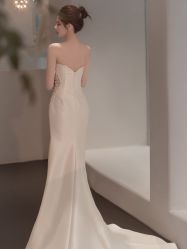 -艾米丽婚纱礼服